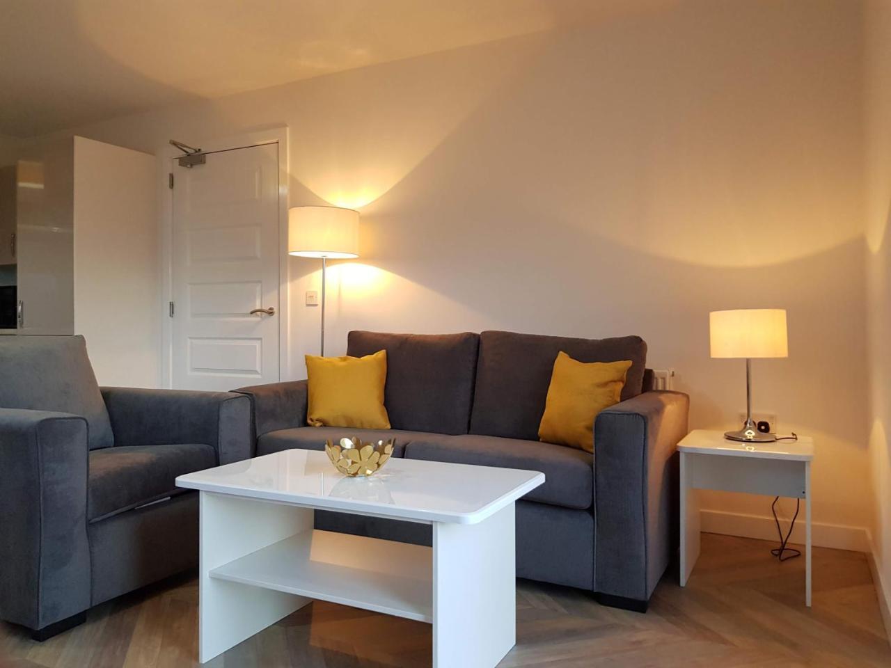 סטירלינג 1 Royal View Apartments מראה חיצוני תמונה